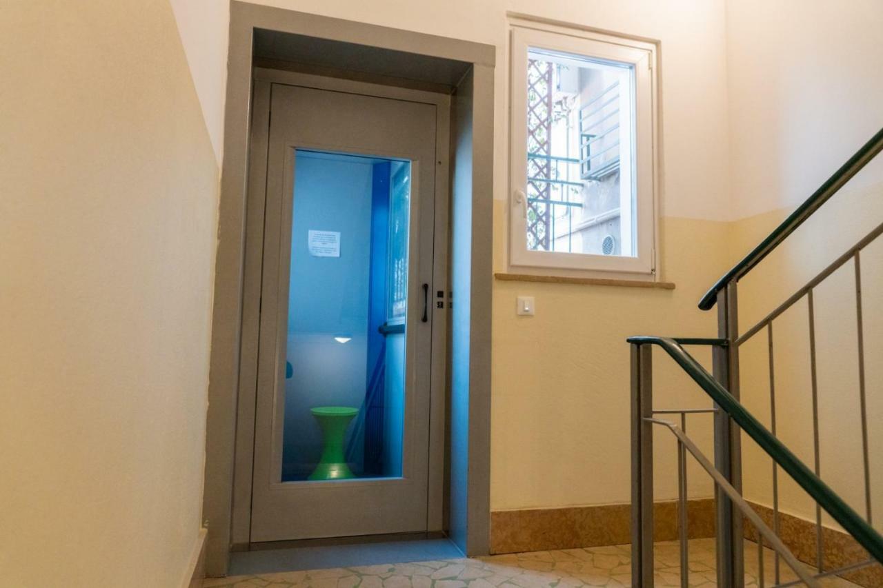 Domus Verona - Ampia Residenza Filippini A Pochi Passi Dall'Arena Exterior photo